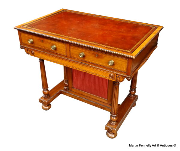 518 Superb Quality Georgian Rosewood Desk - Circa 1820