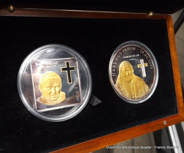 392 Pope Benedict and Pope John Paul Coin Set - 2005 - Minted by BH Mayer