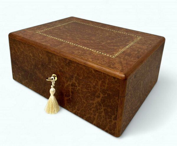 842 Sold Vavona Burl Jewellery Casket – Manning of Ireland – Irish