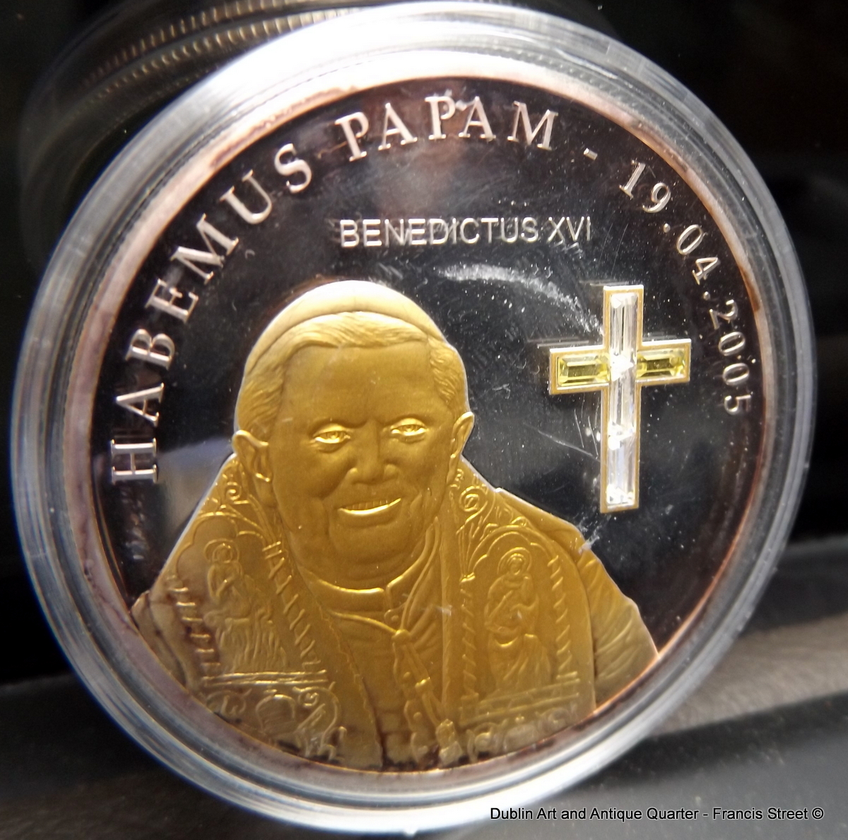 392 Pope Benedict and Pope John Paul Coin Set - 2005 - Minted by BH Mayer - Image 2