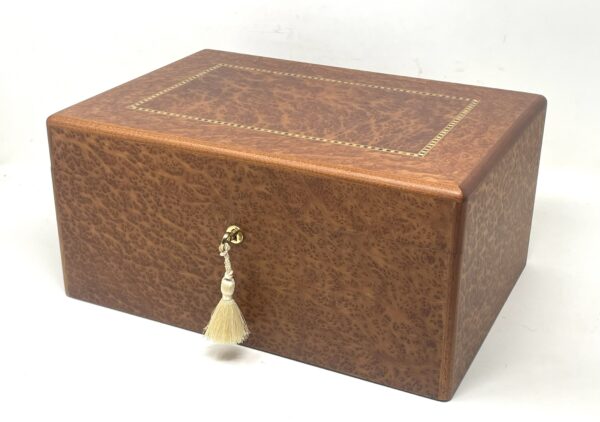 304 Vavona Hand Made in Ireland Jewellery Casket – Manning of Ireland – Irish