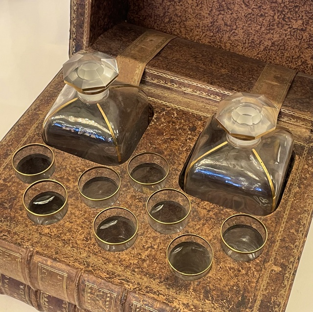 367 French Circa 1890 Cave de Liqueur - Leather Livre/Books Tantalus - Image 7