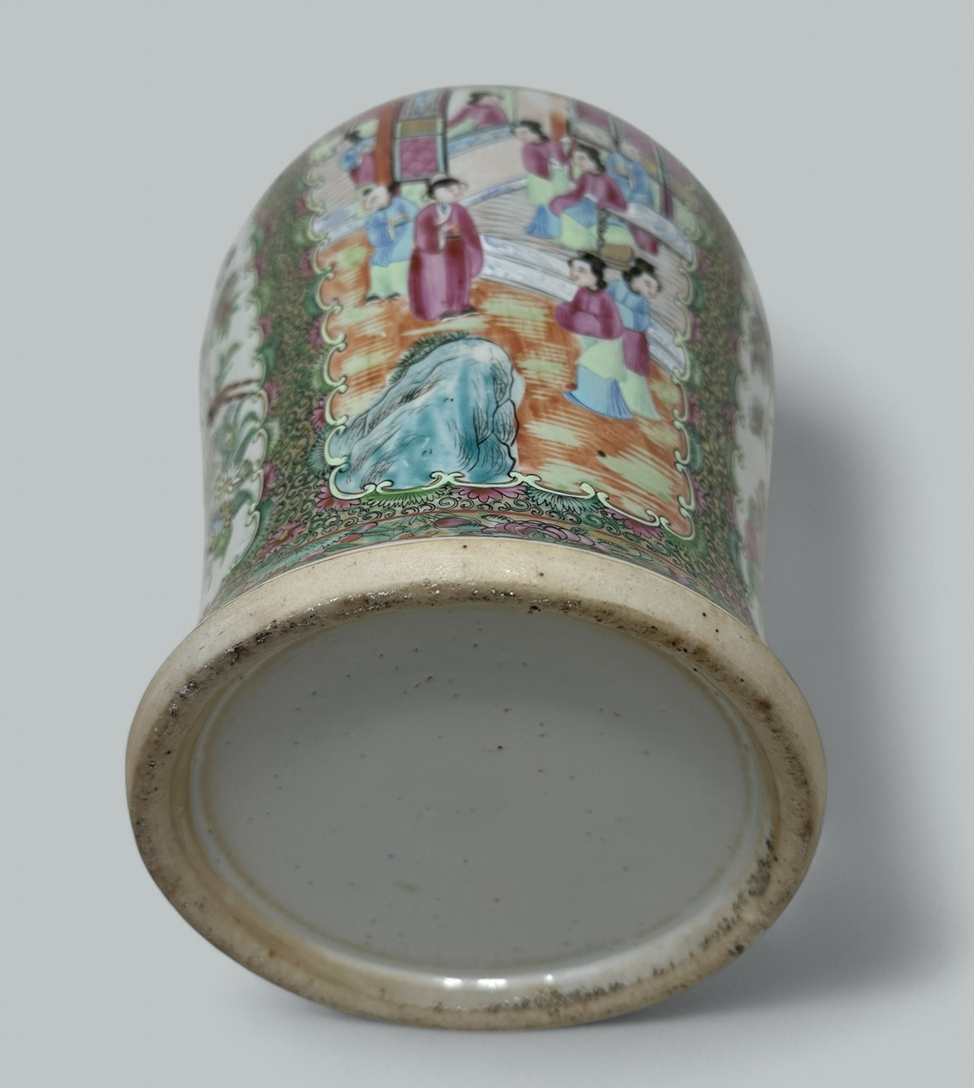 226 Antique Pair Famille Rose Medallion Canton Cantonese Chinese Foo Dog Vases Urns - Image 8