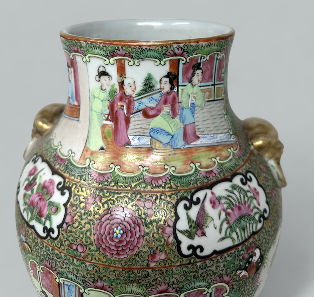 226 Antique Pair Famille Rose Medallion Canton Cantonese Chinese Foo Dog Vases Urns - Image 7