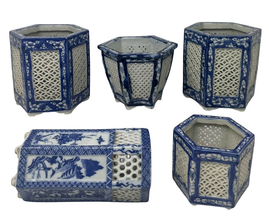 440 Antique Blue White Export Japanese Chinese Reticulated Hexagonal Porcelain Vases