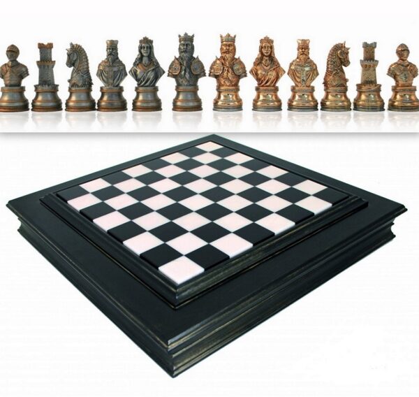M197 Italian Chess Board and Hand Made Pieces – Excellent Quality